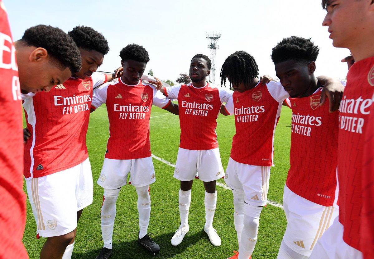 ⌚️We’re underway against Chelsea at Meadow Park… 🏆 A semi-final place up for grabs! 🙌 COME ON YOU GUNNERS! 🔴 0-0 🔵 (1) #AFCU21 | #PL2