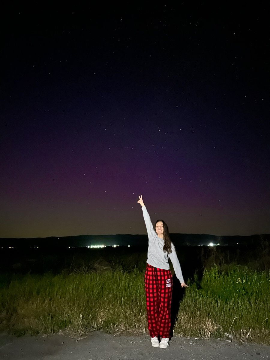 higabs's tweet photo. 11 de maio de 2024, Aurora Boreal na California 💜💚🩷💙 https://t.co/FLC9Nxy6n1