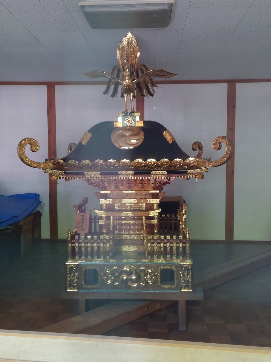 koshiro_kmb's tweet photo. 今日は北越谷の香取神社で宮神輿を拝見出来ました㊗️
その近くには町会神輿を展示しているところが😀 https://t.co/WlCekIX63i