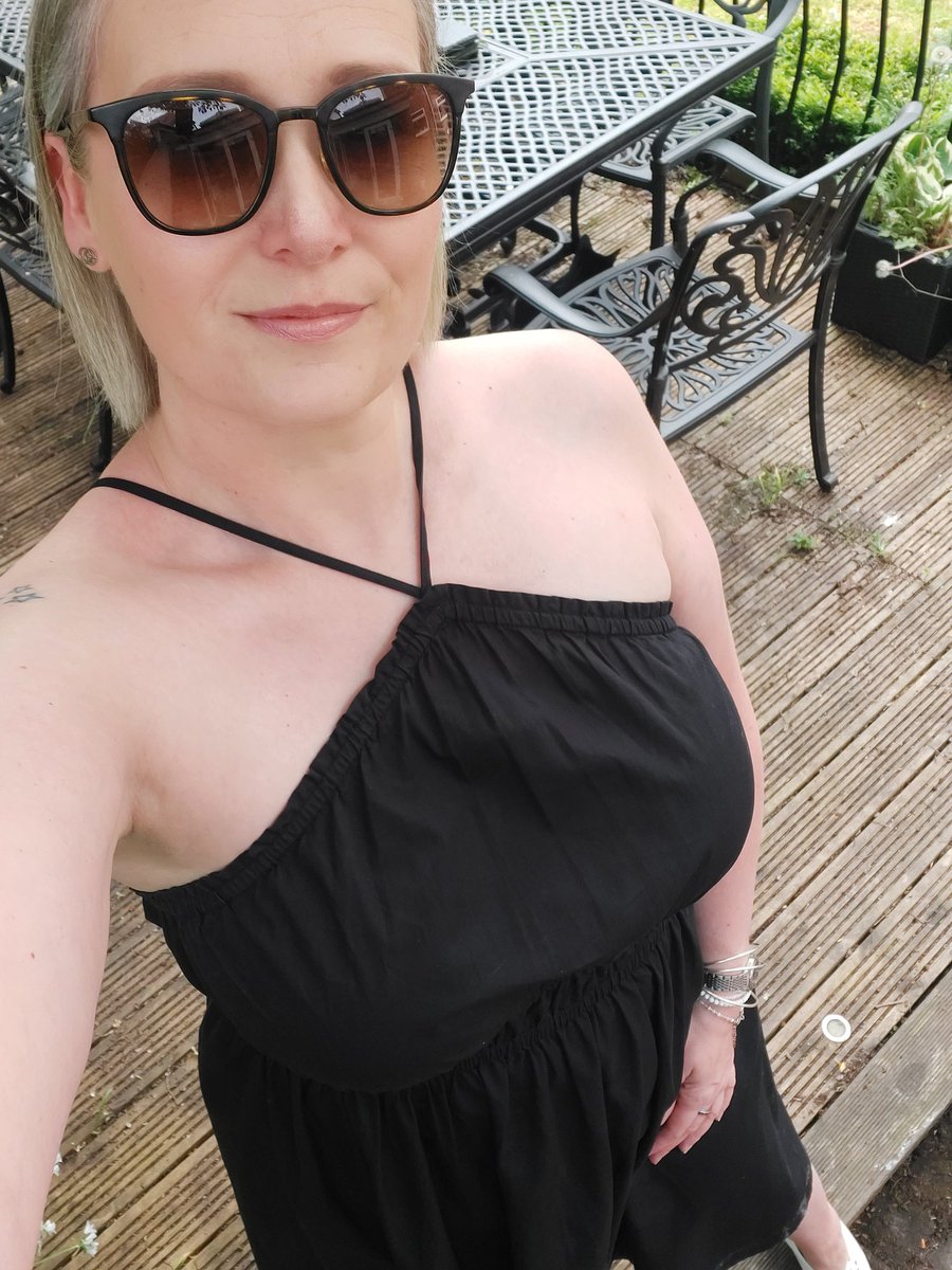 Heading into brum to meet sis for food and afternoon drinks and testing out a new dress I bought for holiday 🌞