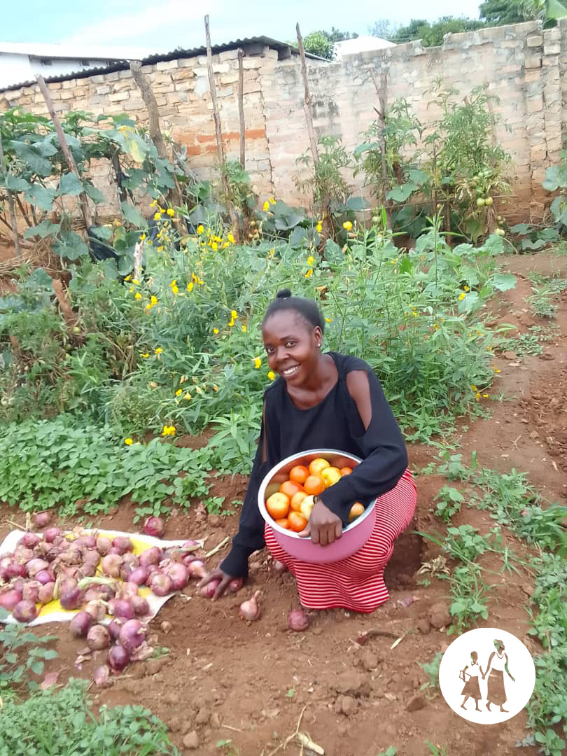 Because I'm educated, I'm now a leader in many ways... 👩🏿‍🎓 I'm a Learner Guide, supporting girls to attend & thrive in school 👩🏿 I'm the National Chairperson for the #CAMFEDsisterhood in Zambia 🌱 I'm an agripreneur, contributing to food security in my community —Harriet, 🇿🇲