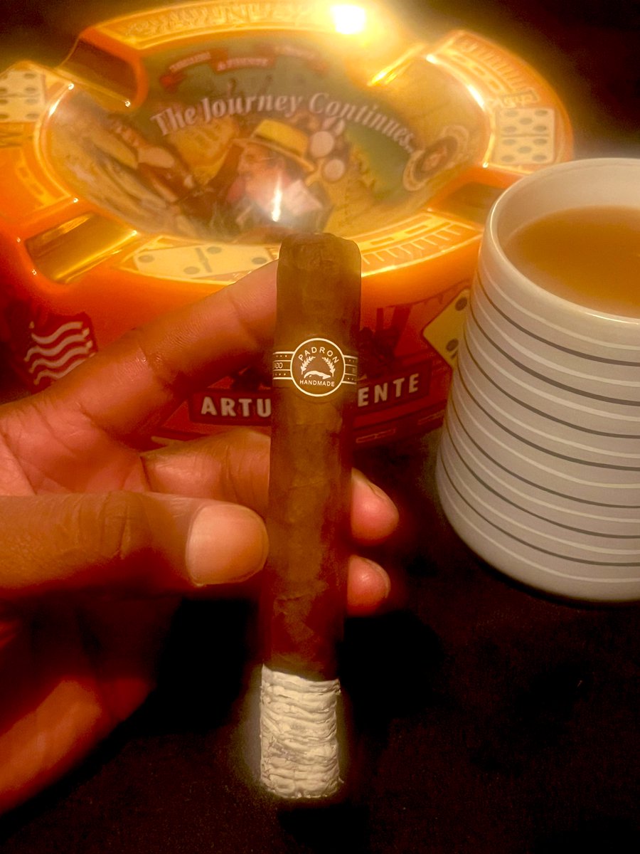 Happy Saturday to all. #Padron 3000 NT to start the day off #PSSITA #smokebreak #cigars #cigarlifestyle