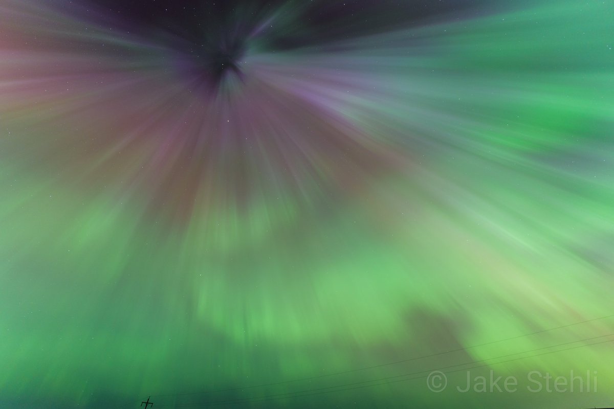 #Auroraborealis Teasers: Quick, tired edit on phone. Not final. Slightly Oversaturated  Looking south,uniform bright pale green  & red to eye. Camera sees blue & purple hues. Like a wormhole with raining light in a 360°vortex, but camera captures only a section. #ndwx #solarstorm