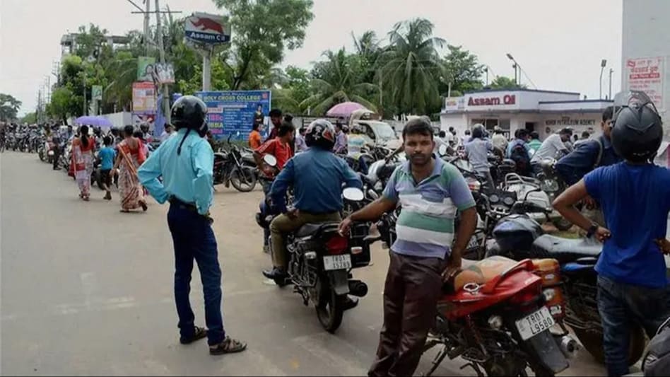 Tripura facing fuel crisis as goods train services not yet restored. 
#Tripura #FuelCrisis #Railways