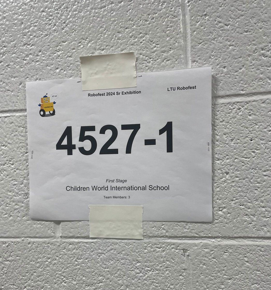 CWISchool's tweet image. وصول فريق #مدارس_عالم_الصغار_العالمية ممثل المملكة للولايات الأمريكية للمنافسة في #مسابقة_الروبوفيست_العالمية بعد تأهلة وحصولة على المركز الثاني في المسابقة الوطنية .
#Robofest
#CWIS
@moe_gov_sa @MOE_JDH
@Robofest_SA