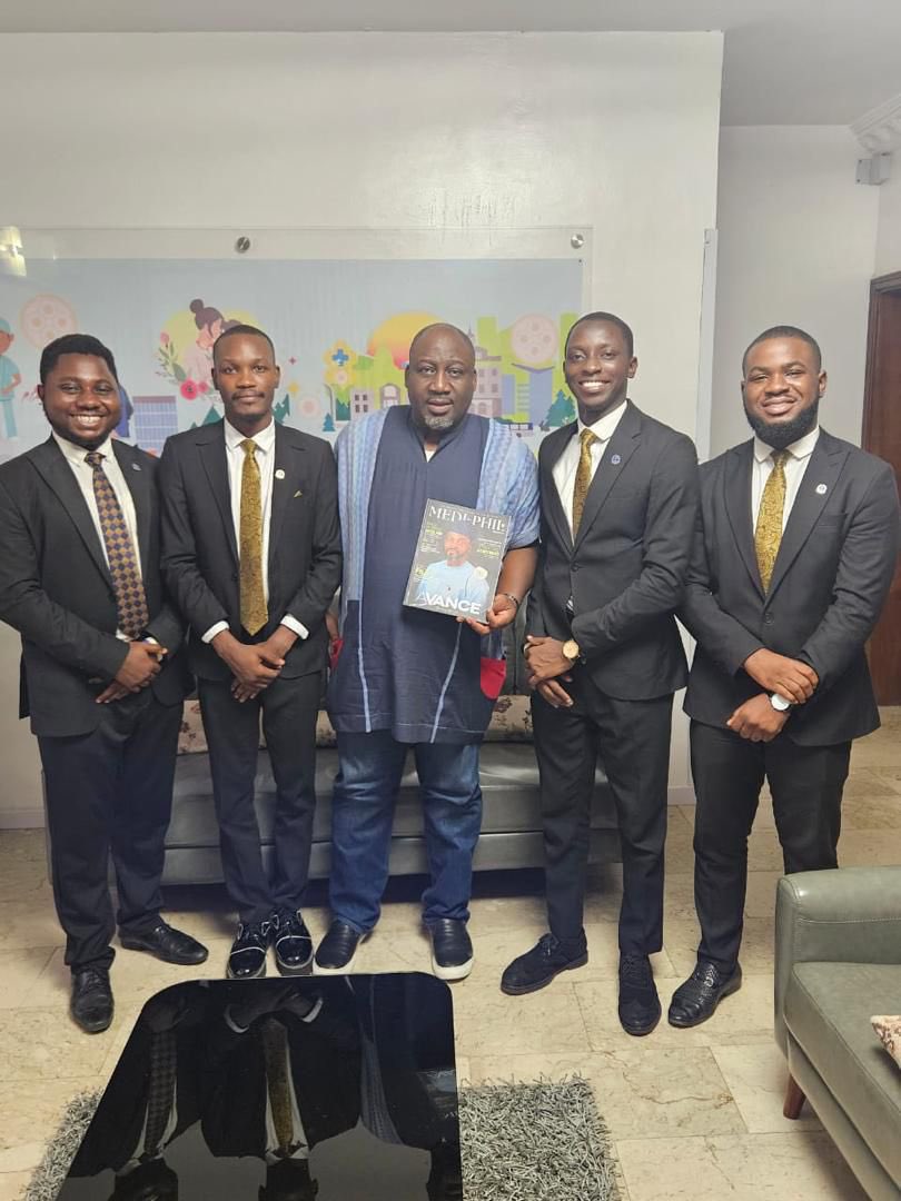 COURTESY VISIT TO LIFEKBITE DR. F.K. AJAYI

On Wednesday 8th May, the KB Klub executives had the pleasure of paying a courtesy visit to LifeKbite F. K. Ajayi @kunleajayiy2k, the Medical Director and Chief Executive Officer of Clearview Hospital @ClearviewHosp.