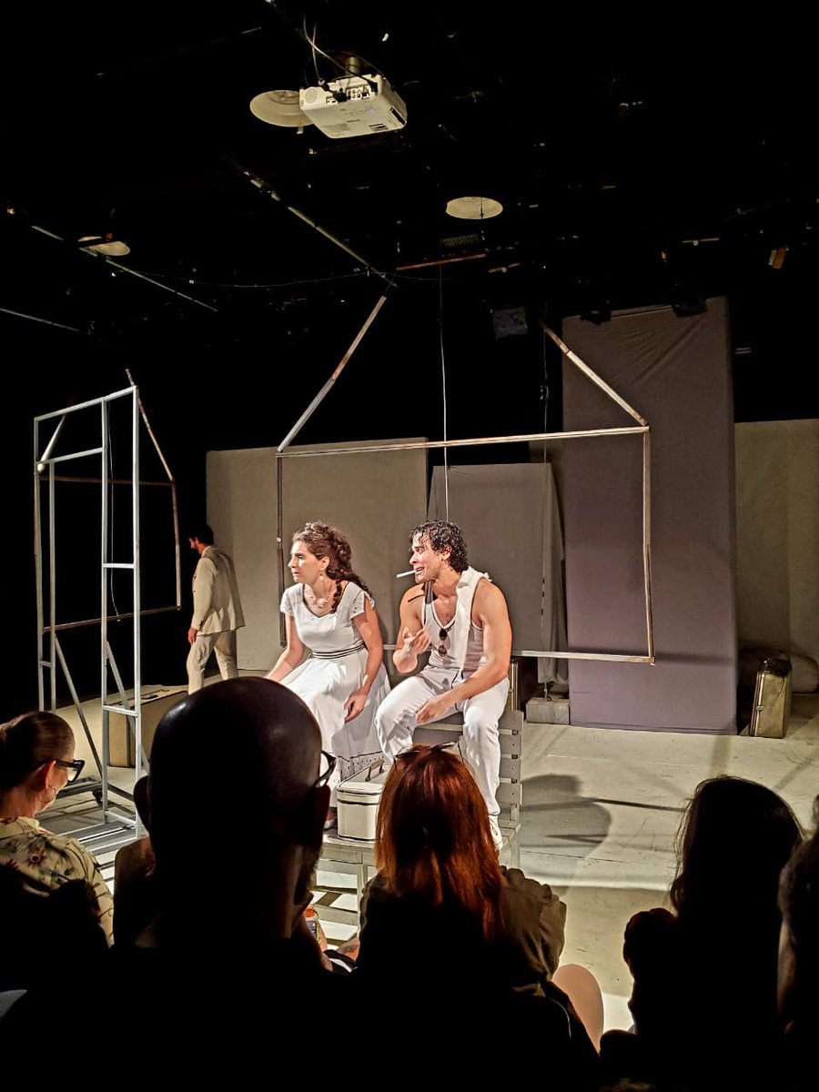 GrupoActoral_80's tweet photo. "ALGUIEN VA A VENIR" de Jon Fosse. Premio Nobel de Literatura 2023.
Bajo la Dir de Héctor Manrique
Actúan:
Daniel Rodríguez
Larissa González
Pedro Borgo
Espacio Plural de Trasnocho
Hora 7pm
Entradas en taquilla o a través de Ticketmundo 👇 
https://t.co/fWCCzdC3jg https://t.co/Gedu8FPygz