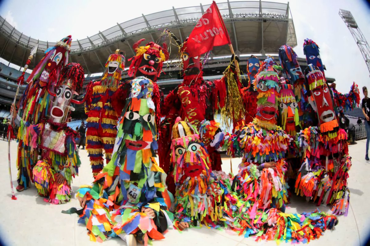 _LaAvanzadora's tweet photo. ¡Gozadera, bochinche y tradición! 

Junto a la muchachada de la Patria asistimos a la Gran Inauguración del Festival Mundial “Viva Venezuela”, liderado por el presidente @NicolasMaduro. 

Hemos disfrutado de diferentes manifestaciones culturales. 

@MPPEDUCACION https://t.co/9UQdrB5gqh