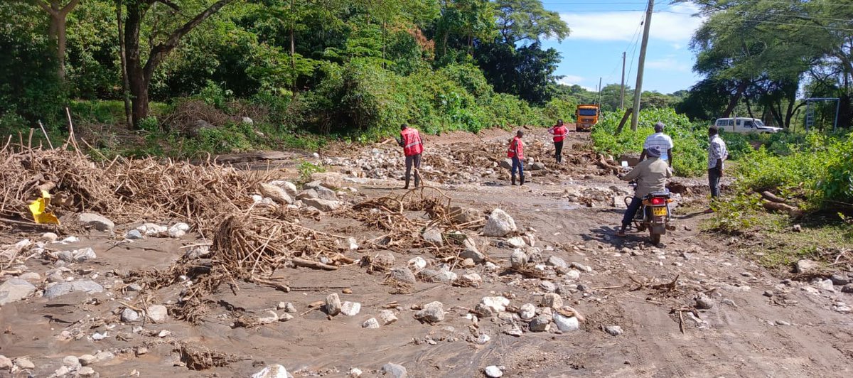 We are currently feeling the effects of the ongoing rains which has led to loss of lives in Sambirir Ward, destruction of property and crops and rendering some of our roads impassible in several parts of the County. Roads which have been affected include Iten-Kabarnet Highway,