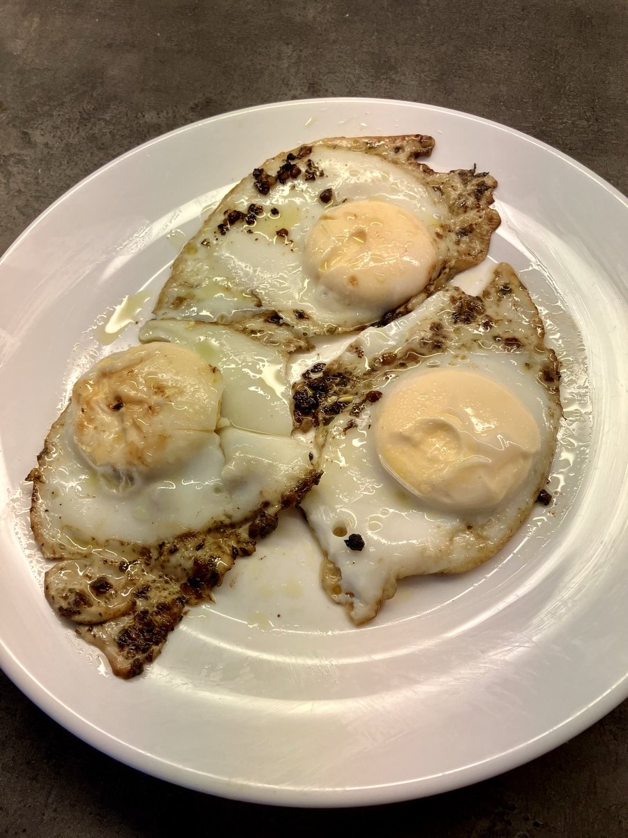 KrisBlackRose's tweet photo. I wanted to use the butter-black garlic-parsley sauce remaining in the pan after my #beefliver, so I used it for frying some #eggs. I covered them with the saucepan lid and they became mat as if the egg yolks wore a light veil… https://t.co/w6uToVrQPO