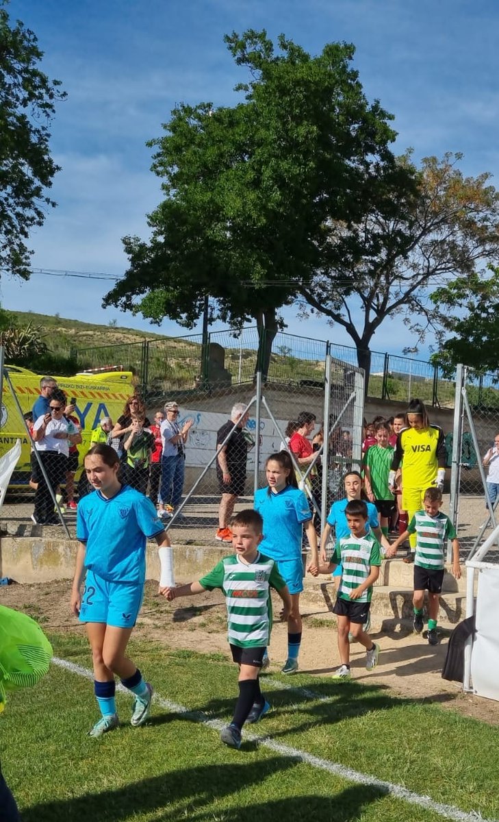 C.D.URANTZIA tweet media