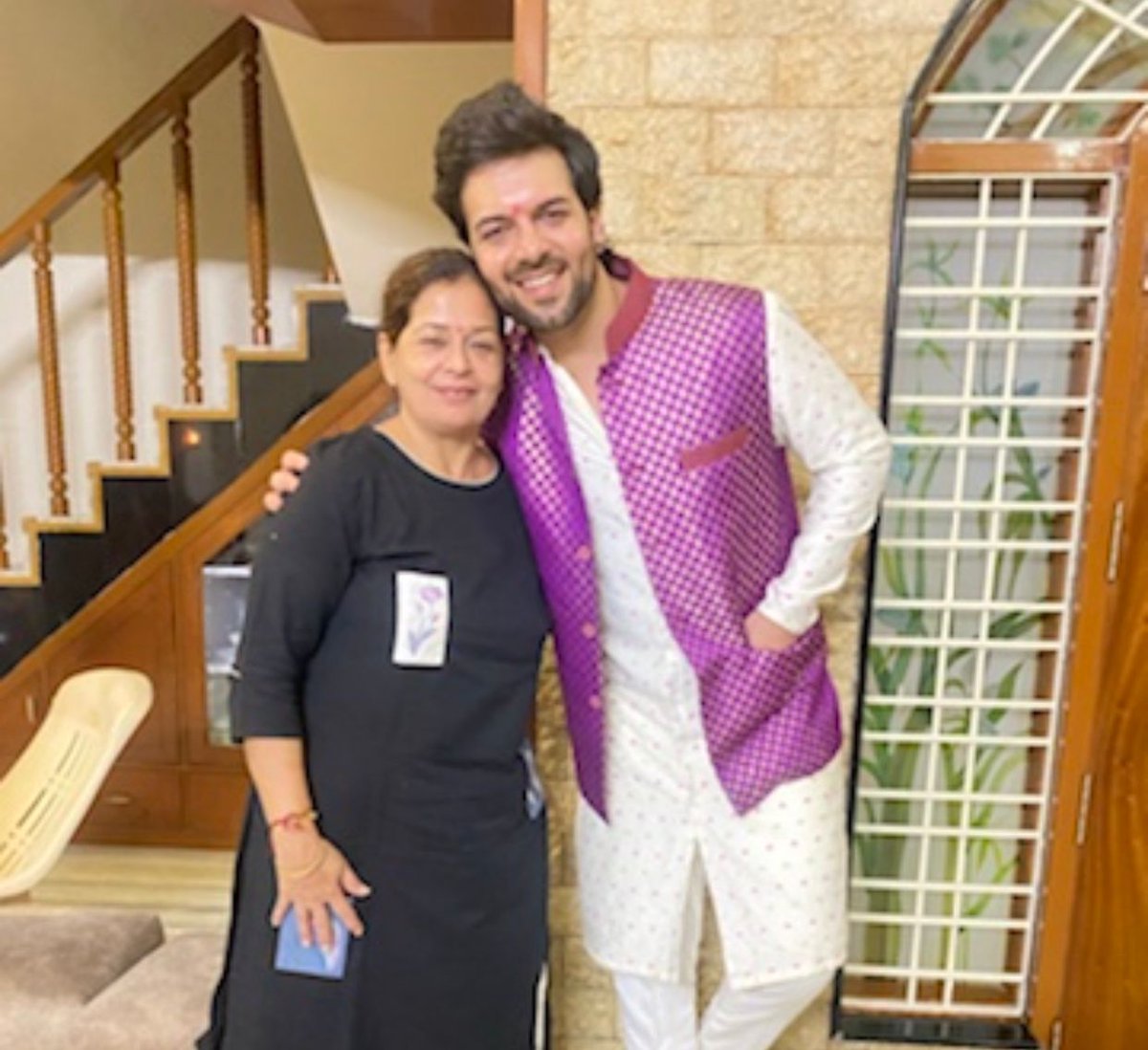 How cute do they look!😍 #SanjayGagnani poses with his mother on the occasion of mother's day their bond is truly amazing!✨ #mothersday