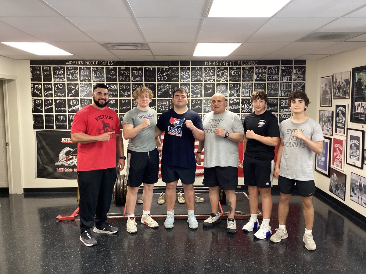 vvvathletics's tweet image. Took this group to get some knowledge @WESTSIDEBARBELL 
The work continues.
#conjugate system 
#wrestling #MMA #football #bjj #Lax #Athletics