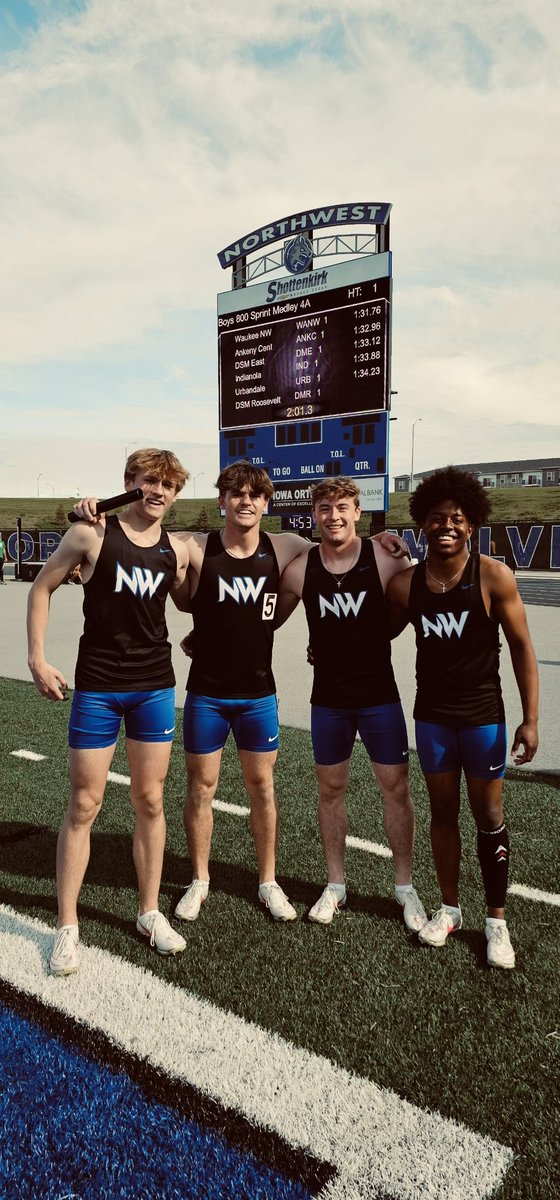 JosiahDeYoung25's tweet photo. District Champs!!
Sprint medley🥇(1:31.76) School Record-(48.4 split)- 3rd seed going into state
400🥇(49.76)-5th seed going into state
4 by 4🥇(3:24)-5th seed going into state
@NWBoysTrack @CoachJMaxwell @CoachPhaydavong https://t.co/cNV4Y7cxWP