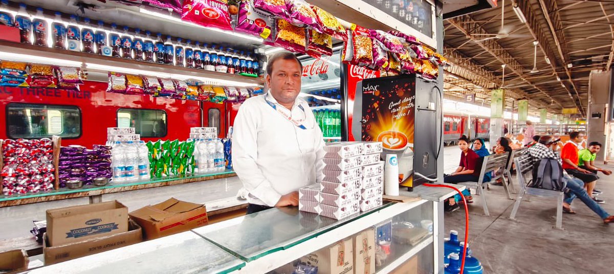 During the ongoing summer rush, it is being ensured that hygienic and affordable #EconomyMeal is available for passengers at Anand Vihar Terminal Railway station. #SummerSpecial