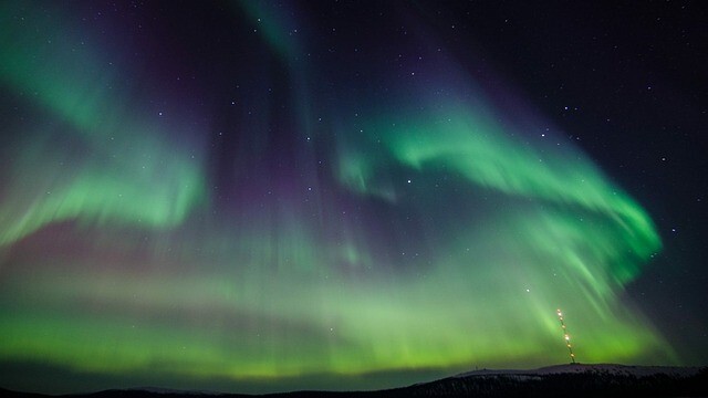 Jorge Mira aborda 'No punto de Mira' os eructos do sol detrás da aurora boreal en Galicia @JorgeMiraUSC dozz.es/fc9dp2