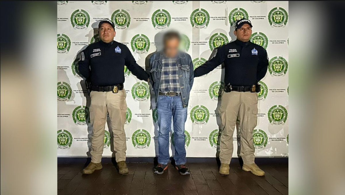 #JUDICIAL| @PoliciaColombia reportó que cayó el 'Monstruo del Tequendama', presunto abusador sexual de niñas que grababa a las menores y luego pasaba los vídeos a pedófilos de Estados Unidos y otras partes del mundo.