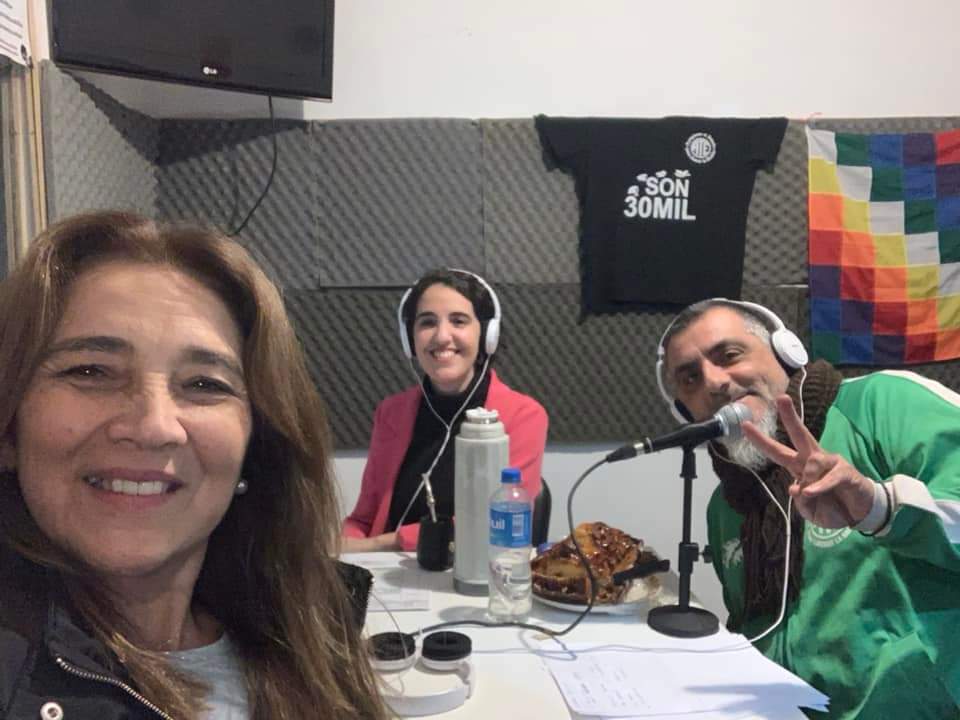 📣Ya está disponible el #programa #13 del miércoles!!!
🖤 Disponible en el #canal de #Spotify de <a href="/VientosAlSur/">Radio Vientos Al Sur</a> !!!
❤️ open.spotify.com/episode/4zJ1s9…
🧡 Gracias <a href="/angegraciano/">Angélica Graciano</a> por venir!! Hermosa y súper interesante #entrevista 

#radio #EMI #EMIconconcienciadeclase #actualidad