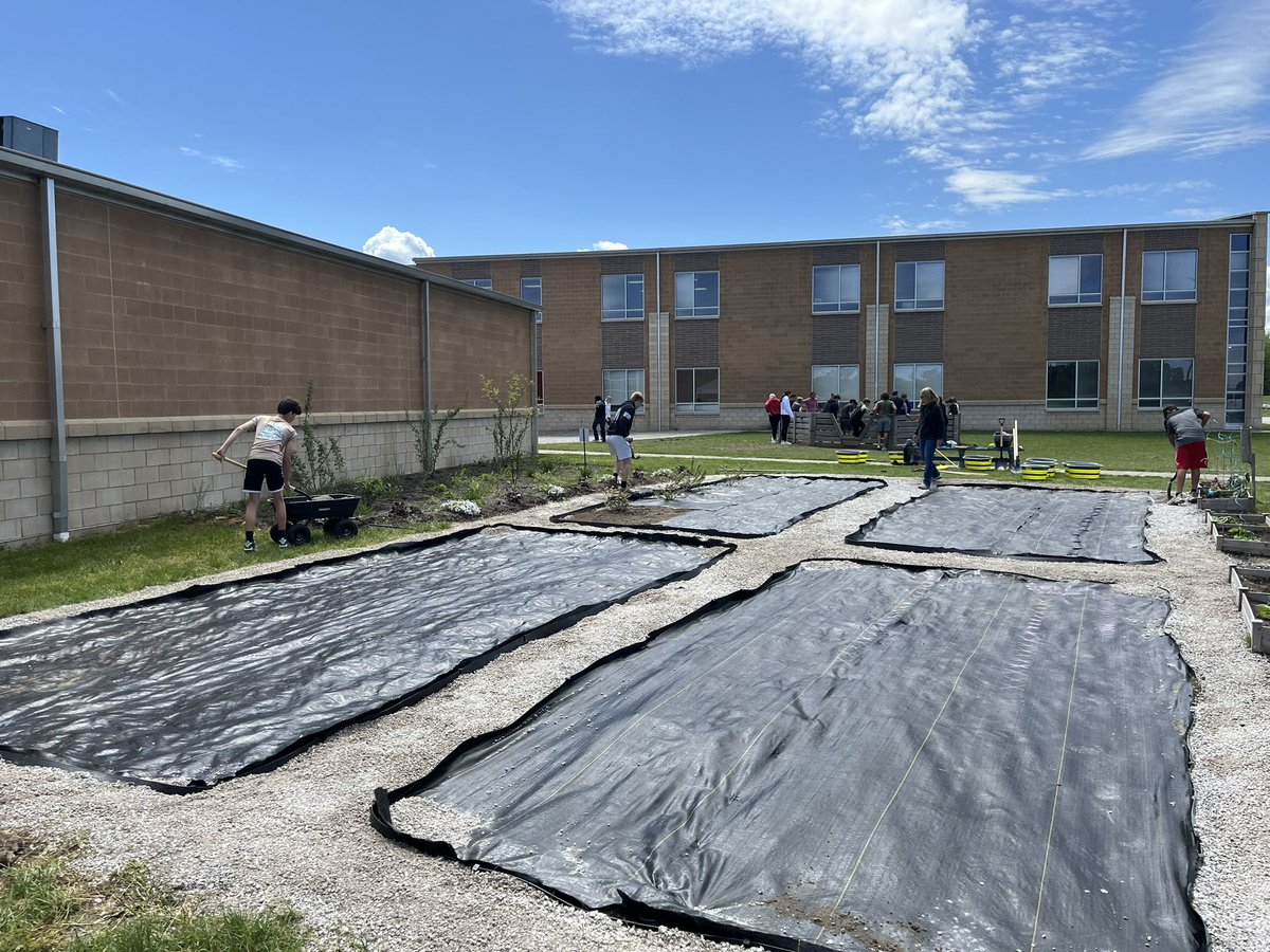 MrsColarik's tweet photo. We are ready to plant tomorrow!! https://t.co/hv7fTJulWj