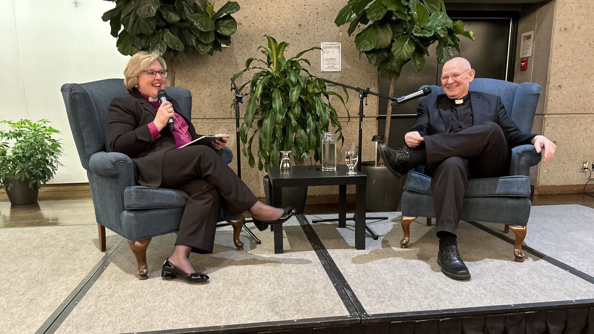 Members of the Bishop's Company and their guests enjoyed a lovely evening together on Tuesday at The Royal Botanical Gardens, featuring a captivating conversation between @BishopSBell and <a href="/michaelcoren/">Reverend Michael Coren</a>. All funds raised support clergy and layworkers who are in extraordinary need.