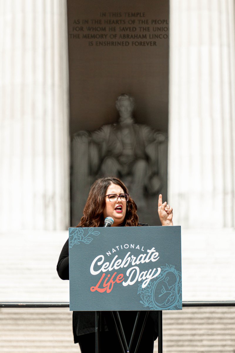 Who’s joining me this year for National Celebrate Life Weekend???🙋🏻‍♀️ Head to celebratelifeweekend.com to see this year’s speaker lineup & to RSVP!