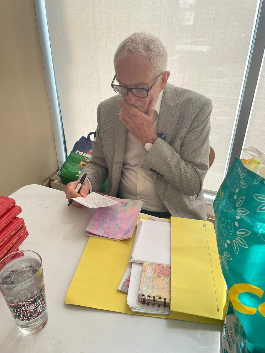Jeremy Corbyn endorses Frustrated Writers' Group!!! What an honour!! ⚒️🌹 Jeremy pictured earlier today with our anthology and Bana Abu Zuluf's poem 'A Poem, A Protest' at @TressellFest. Thanks to our Poetry Editor @cli_bhreatnach for the photo and somehow making this happen!?