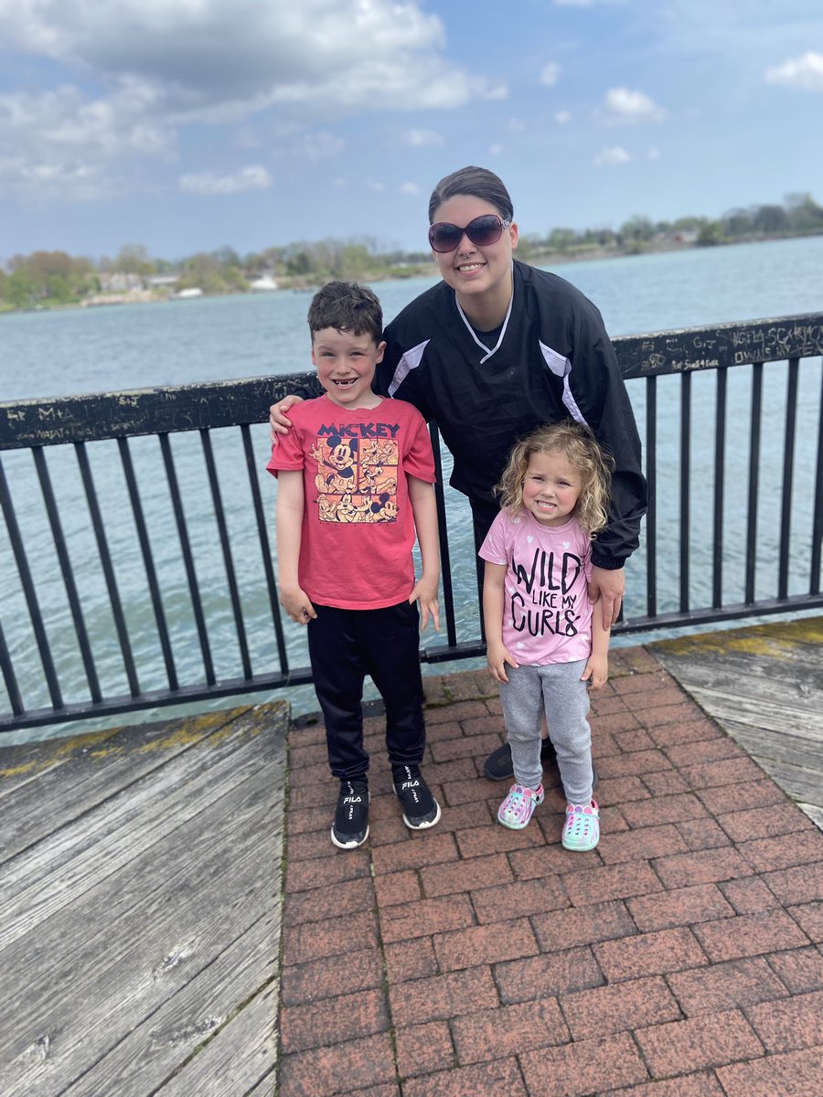 SouthernMomma98's tweet image. I have two titles. 
Momma &amp;amp; Drug overdose survivor 💜🎗️ 
&amp;amp; I rock them both 💋❤️ #DrugOverdoseSurvivor #RecoveringAddict #GodIsLove #MySavingGrace #IDoItForThem #sobriety