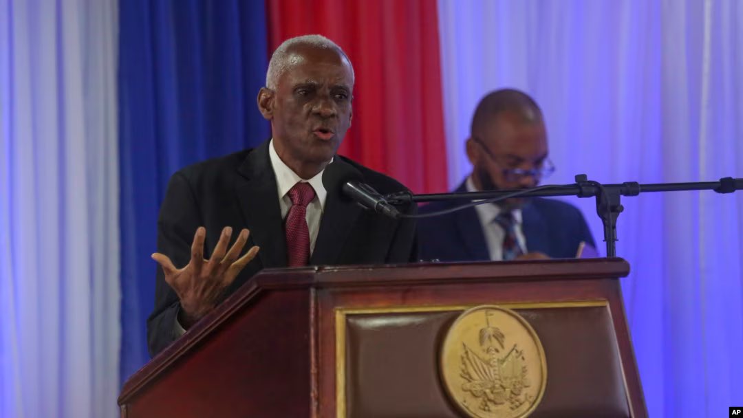 El nuevo consejo de transición en Haití estableció una presidencia rotatoria por turnos de cinco meses para atajar la crisis desatada por el nombramiento de Edgard Leblanc Fils la semana pasada. 🗞️: @dw_espanol #11May