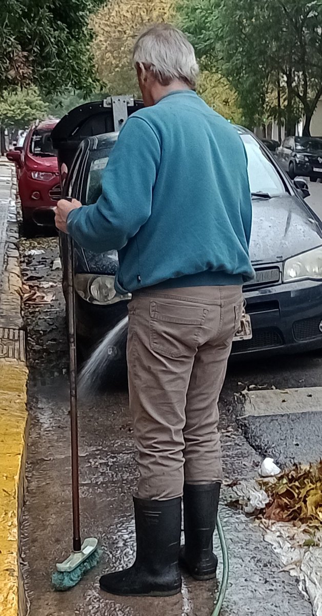 Sin manguera se acaba el problema. 12 litros por minuto es el consumo de agua (potable) de este tipo de artefacto. Hagan cuentas. <a href="/gcba/">Buenos Aires Ciudad</a> <a href="/AySA_Oficial/">AySA S. A.</a>