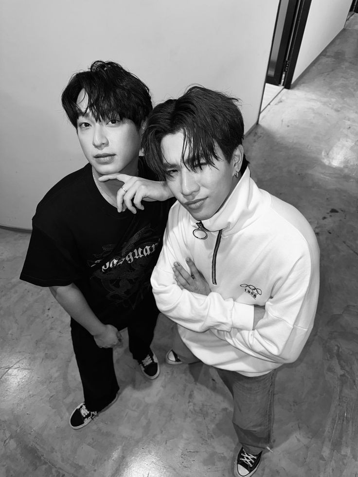 aurigasenna's tweet photo. —— #PerthChimon AU 🔞 ——

• Danusan

Satu kata nyebelin, danusan. Iya, Perth kesel sama danusan, pacarnya jadi gak punya waktu sama dia karena fokus jualan. https://t.co/nOQKGfaf05