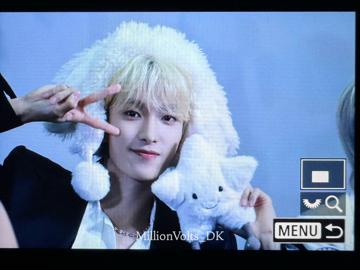 240511 조은뮤직 팬싸

멍멍이😲

#도겸 #DK 
#세븐틴 #SEVENTEEN