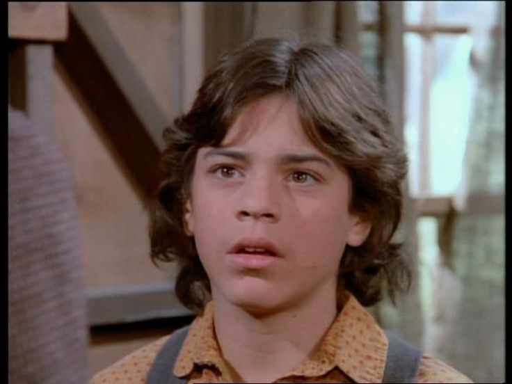 I have huge regrets in not getting a picture with  actor Jonathan Hall Kovacs aka Matthew aka 'Wild Boy' from season 9 of #littlehouseontheprairie yesterday. He grew up to be very VERY handsome. I did have him autograph my box set and was able to say in sign language 'Thank you'
