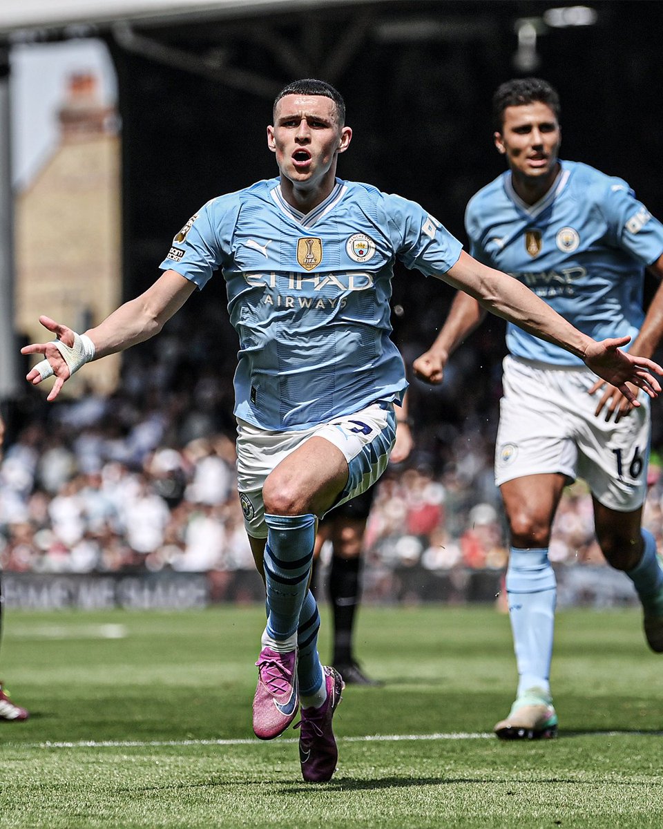 Phil Foden has reached 25 goals in all competitions for Man City this season.

Not a single one of those goals were penalties 🥶
