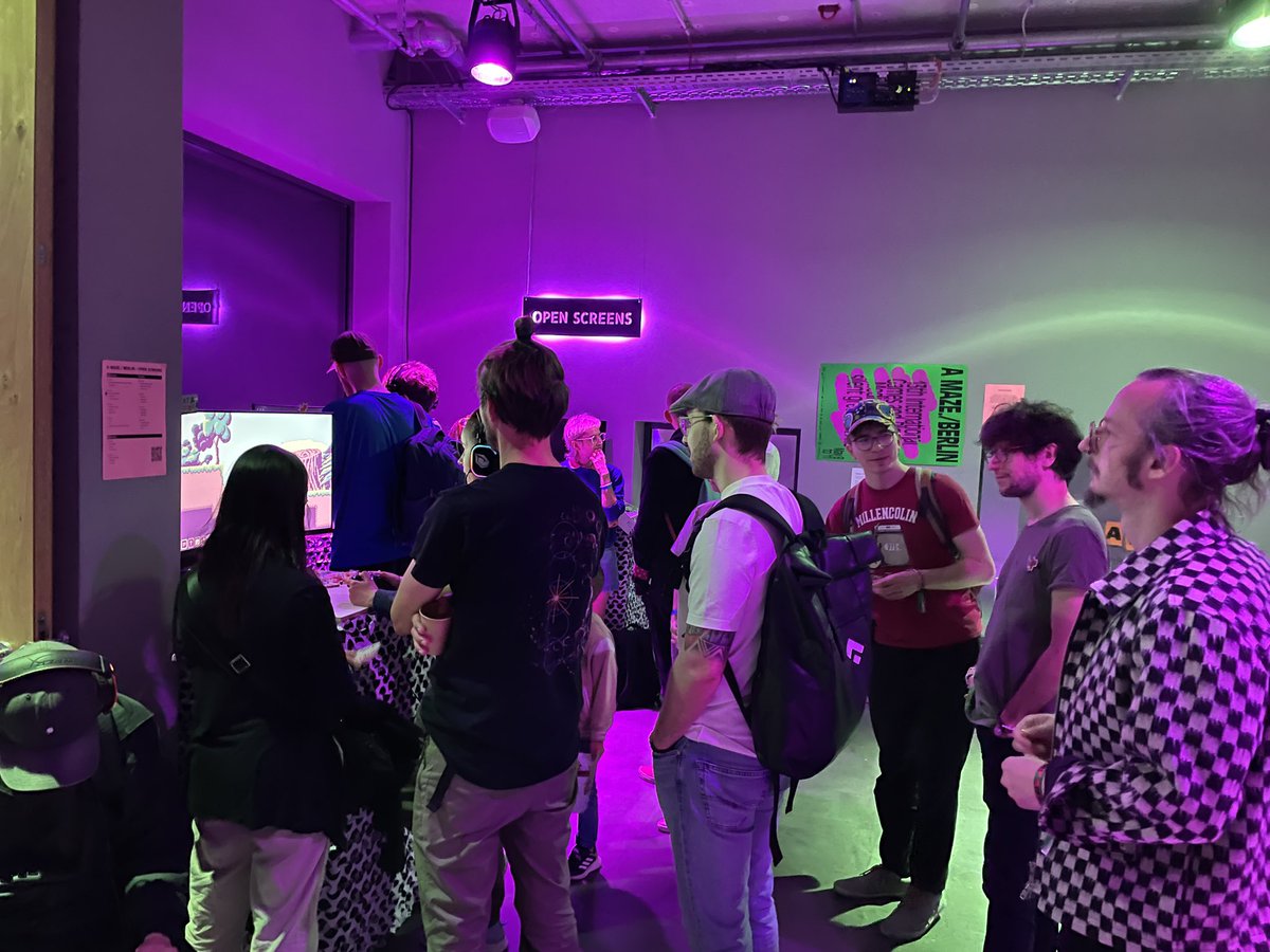 CAT & ONION demo time at @AMazeFest Open Screens! Look at @karl_zylinski working hard while I have beer in a corner 😅 popular moment among the crowd so far: butter. 🧈 🐱 #AMaze2024 #IndieGameDev