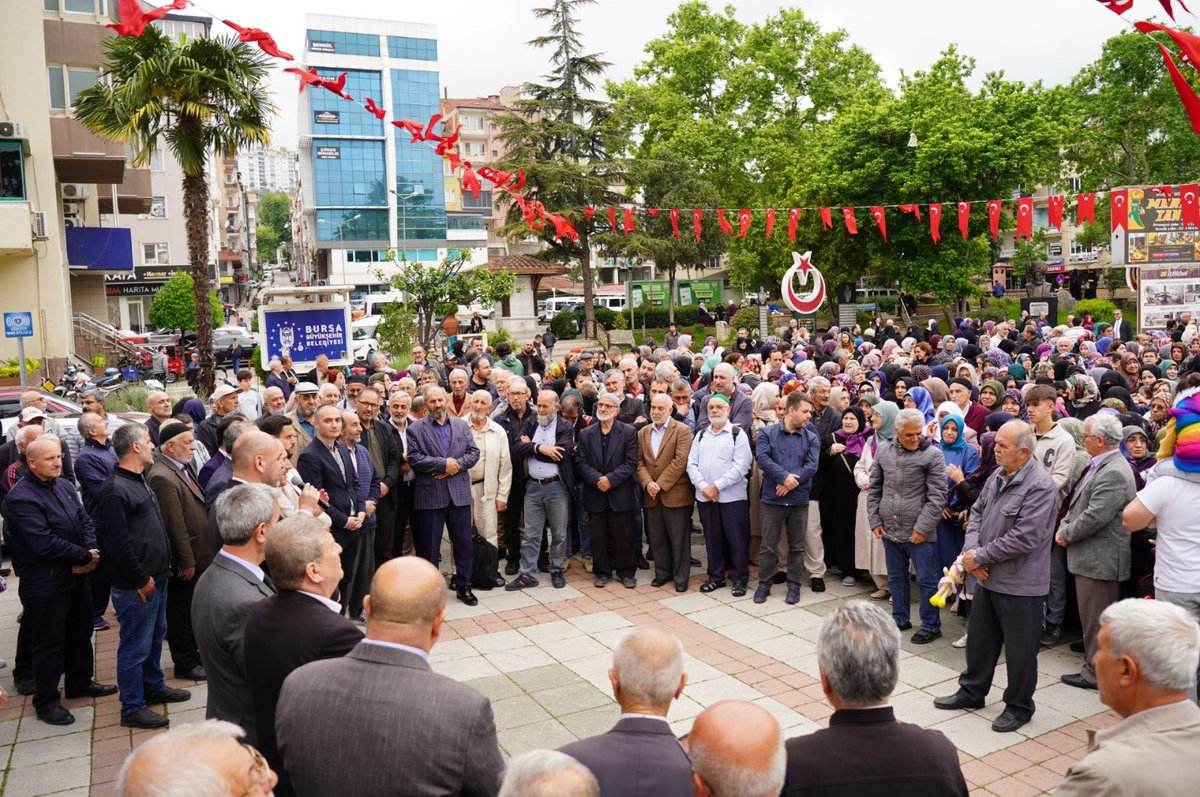 Bursa'nın Orhangazi ilçesinde hac vazifesini yerine getirmek üzere kutsal topraklara gitmek için yola çıkan ilk kafile Cumhuriyet alanında yapılan tören ile uğurlandı Haberi oku---> tinyurl.com/mr29k62a