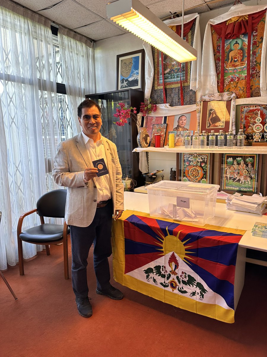 Today, I have participated in the election for new board members of the Tibetan Community. The association of the Tibetan Community of France held a general election every 3 years.