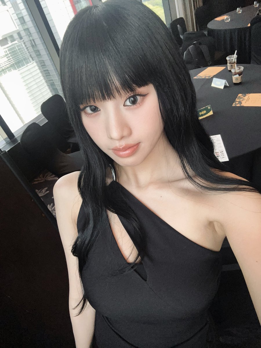 KISSOFLIFE_S2's tweet image. [띠🖤] 짠 띠 셀카❤️❤️❤️ 

#KISSOFLIFE #키스오브라이프 #KIOF 
#NATTY #나띠