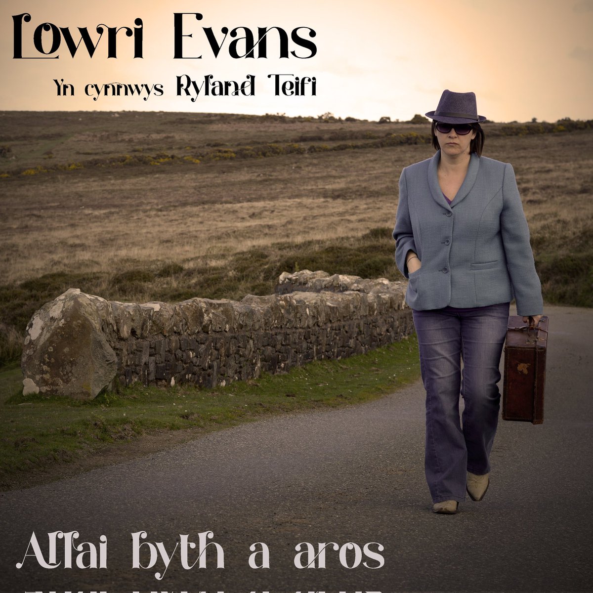 The last single from the new EP to be released on 17th May...country duet with the fantastic @RylandTeifi can't wait for you to hear this one! @adamwalton @BronwenLewis_ @WhisperingBob @Folk_ontheFarm @DaveBall70 @CountryBellesUK @TheAMAUK @