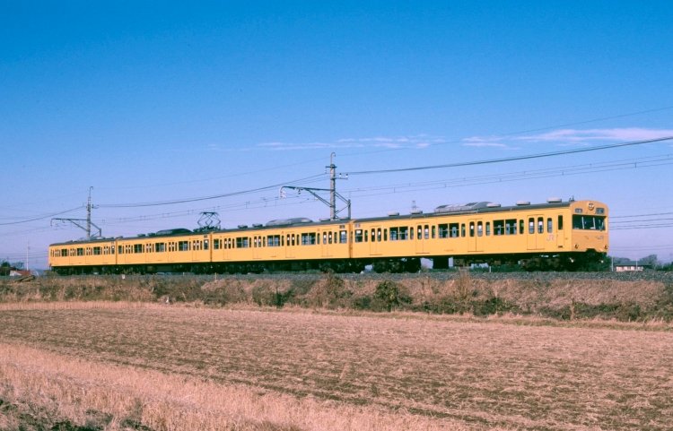 昨日ご紹介したクハ103-178の続きです。
総武・中央緩行線での営業運転終了後、仙石線地下区間の習熟訓練に使用されました。

仙石線の車輌に向きを合わせるため、習志野電を出区後、東進し、総武本線→成田線→常磐快速線→武蔵野線→東北本線という経路で回送されました (；´Д｀)

#103系