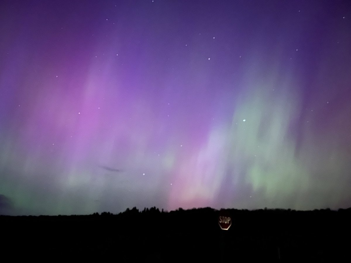 TLogslett's tweet photo. What a display last night! @NWSTwinCities https://t.co/hkeMYPxwvk