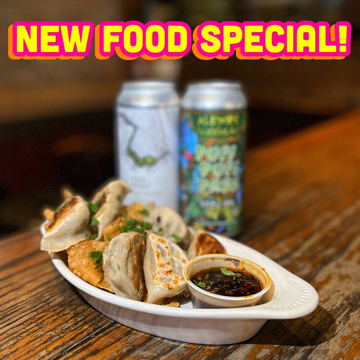 For a limited time 👉 GK DUMPLINGS! Your choice of pork/sage or veggie dumplings served with fried wontons and a side of GK Triple S sauce🥟 Pairs great with a hoppy beer!🍻 #comeandgetit #georgekeeley #gknyc #beerisgood #drinkrealbeer #drinkamongstfriends #shutupanddrink #cheers