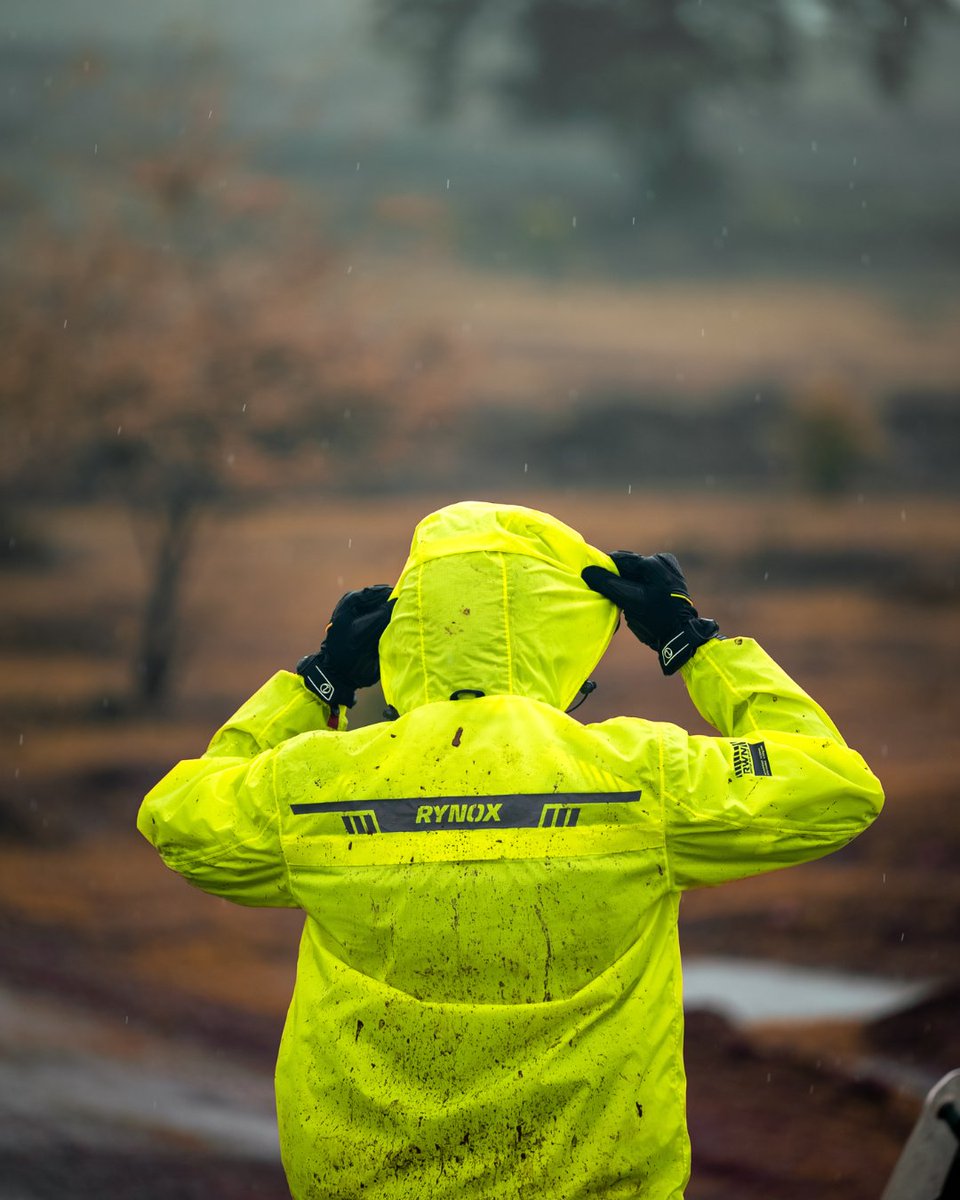 Some parts of the country are experiencing rainfall, Are you ready for the upcoming monsoon?

Keep dry and protected from the rain with the H2Go Pro 3 Rain Jacket.

Shop Online: rynoxgear.com

#RynoxGear #Rynox #H2GoPro3 #rainjacket #waterproof #newproduct #weekender