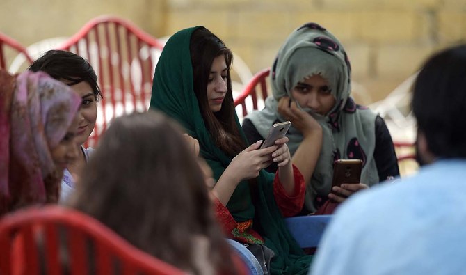 Telecom operators in Pakistan have agreed to block mobile phone connections of individuals who had not filed their income tax returns for Tax Year 2023, the country’s tax regulator said on Saturday, with the first batch of non-filers, including 5,000 individuals, already…
