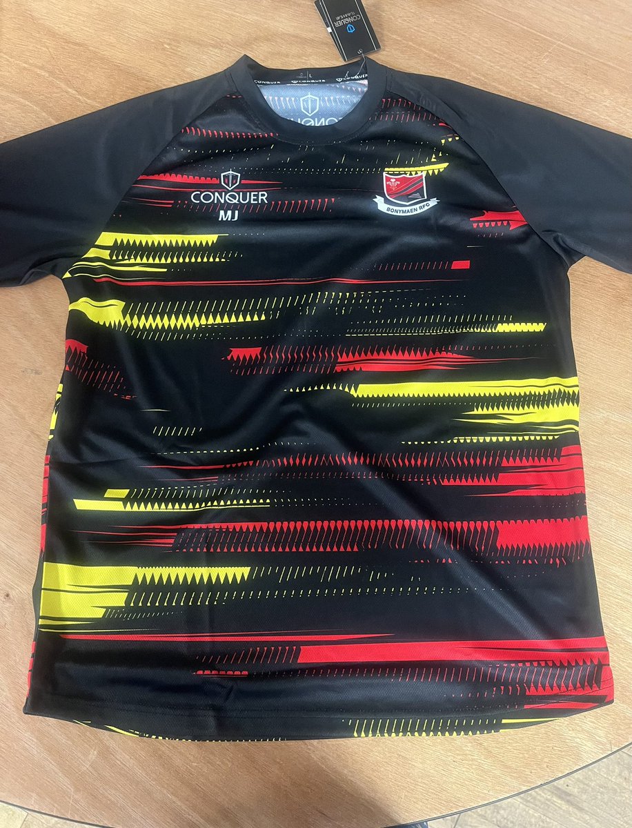 A sneak peak at Bony Youth’s tour kit🔴⚫️

Benidorm 2024🇪🇸