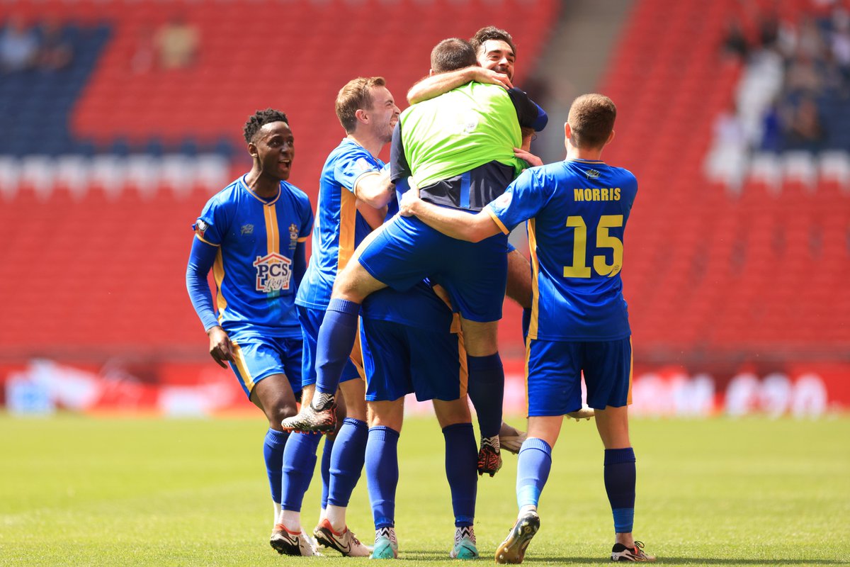 The FA (@fa) on Twitter photo <a href="/RomfordFC/">Romford FC</a> It ends 3-0 to <a href="/RomfordFC/">Romford FC</a>! 🔵
They're crowned the <a href="/Isuzuuk/">Isuzu UK</a> #FAVase champions thanks to second half goals from Hassan Nalbant (2) and Sam Deering 👏
#NonLeagueFinalsDay <a href="/RomfordFC/">Romford FC</a> It ends 3-0 to <a href="/RomfordFC/">Romford FC</a>! 🔵
They're crowned the <a href="/Isuzuuk/">Isuzu UK</a> #FAVase champions thanks to second half goals from Hassan Nalbant (2) and Sam Deering 👏
#NonLeagueFinalsDay