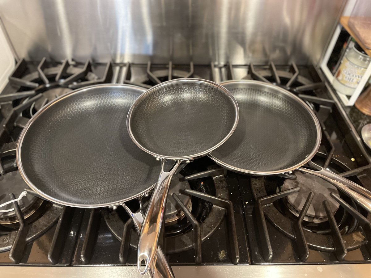 Did you know I’m giving away a set of @hexclad pans with a $400 value? Go check my TL to see how you score them for Mother’s Day!