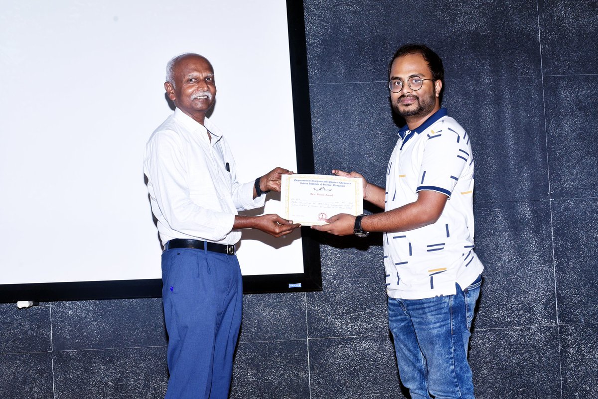 Sambitp51687848's tweet photo. Grateful and honoured to receive the best oral presentation award at IPC Day 2024, hosted at IISc Bangalore! 🏆 delving into the forefront of "photo switchable proteasome inhibitor development." Thank you to all. #iisc #IIScbangalore #ipcday #ipcday2024 #oralpresentation https://t.co/ZQgFabOyjh