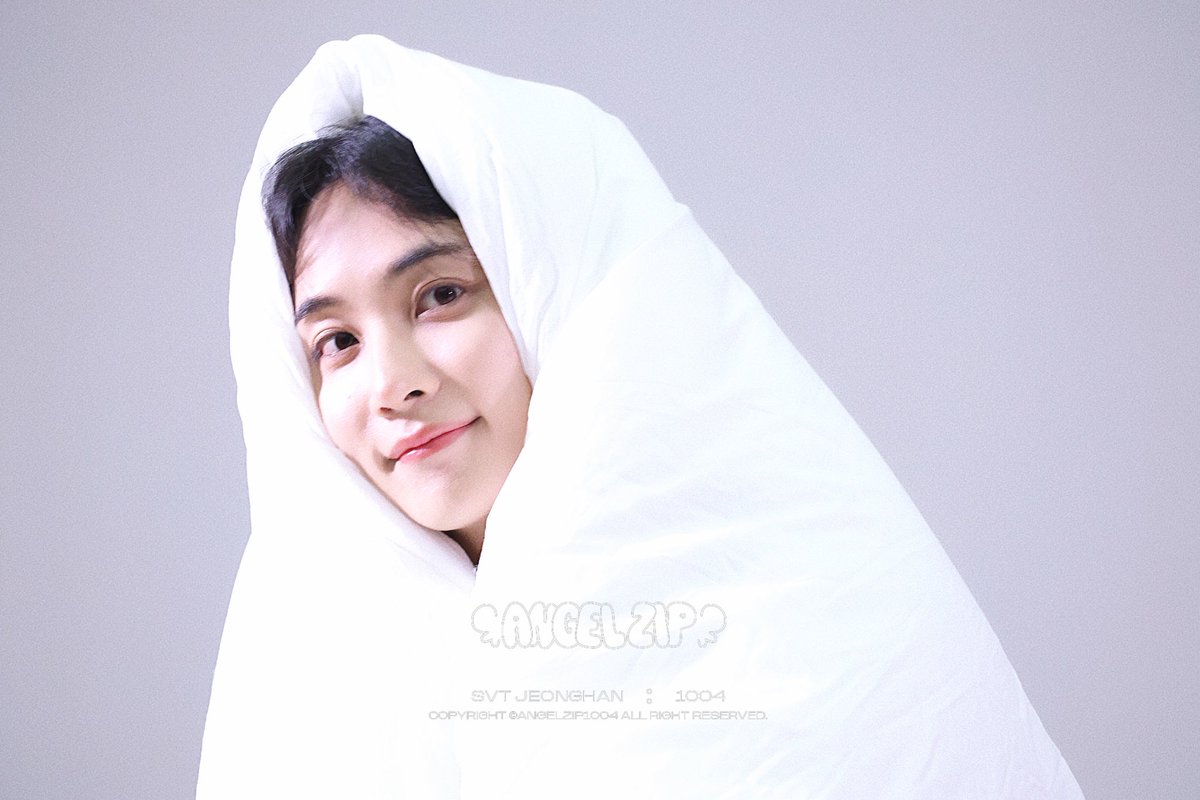angelzip1004's tweet photo. 이불 어떻게 하는거냐는데  #정한 #ジョンハン #JEONGHAN #세븐틴 https://t.co/KjnmWgcLMs