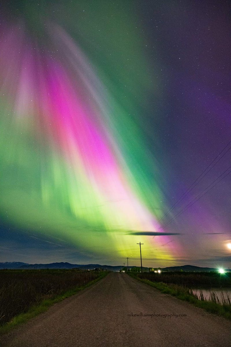 There are millions of pics of last night out there. Here's one more. #mikewilliamsphotography #montanamoment #nightskies #Auroraborealis #canonusa #canon #canonr5 #canonphotography