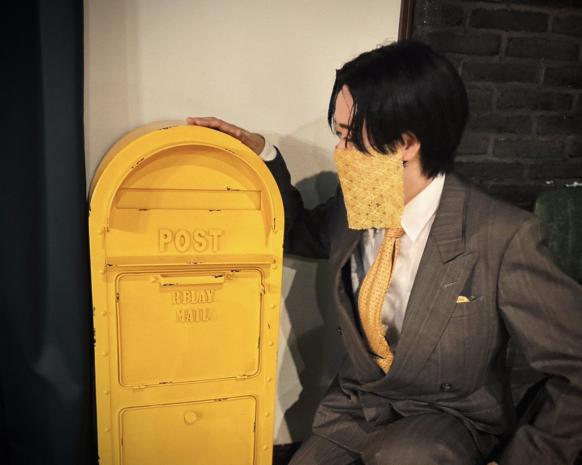 mochimotei's tweet image. #Lostinthepages
1年前より黄色が好きです。
編集者生活も残り5日。楽しみます。
本日もありがとうございました！